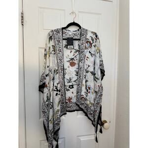 Nine West Floral Kimono Topper One Size NWT Boho Tassel Open Front
